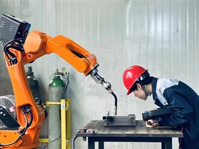 Cov kauj ruam tseem ceeb thiab cov txheej txheem rau Industrial Robots kom ua...